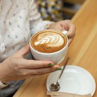 Sering Ngopi saat Puasa? Ini Dampak Buruknya ke Kulit Menurut Dokter