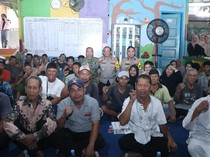 Kunjungan ke Srengseng Jakbar, Kapolda Metro Ajak Warga Jaga Jakarta