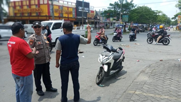 2 Motor Terlibat Adu Banteng di Gresik Tewaskan Satu Orang