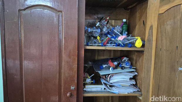 Kepala SMP 1 Muhammadiyah Denpasar, Mely Noor Rohmah menjelaskan praktik berkelanjutan di sekolahnya, Rabu (28/1/2026). (Ni Komang Ayu Leona Wirawan) Kepala SMP 1 Muhammadiyah Denpasar, Mely Noor Rohmah menjelaskan praktik berkelanjutan di sekolahnya, Rabu (28/1/2026). (Ni Komang Ayu Leona Wirawan)