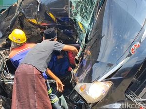 Kronologi Truk Muat Pasir Tabrak 2 Mobil hingga Tewaskan 1 Orang di Pasuruan