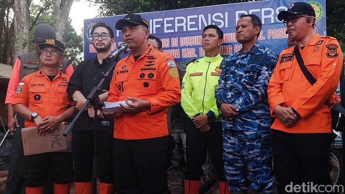 Hari Ketujuh Operasi SAR Longsor Cisarua, Lima Bodypack Ditemukan