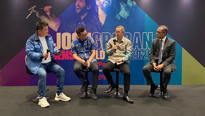 Press conference Josh Groban tour, Sugiono Sutanto Janis, Direktur Bisnis & PIKK PaninBank (kedua dari kanan), dan perwakilan dari Ritz Carlton Hotel Pacific Place dan Promotor Color Asia Life.