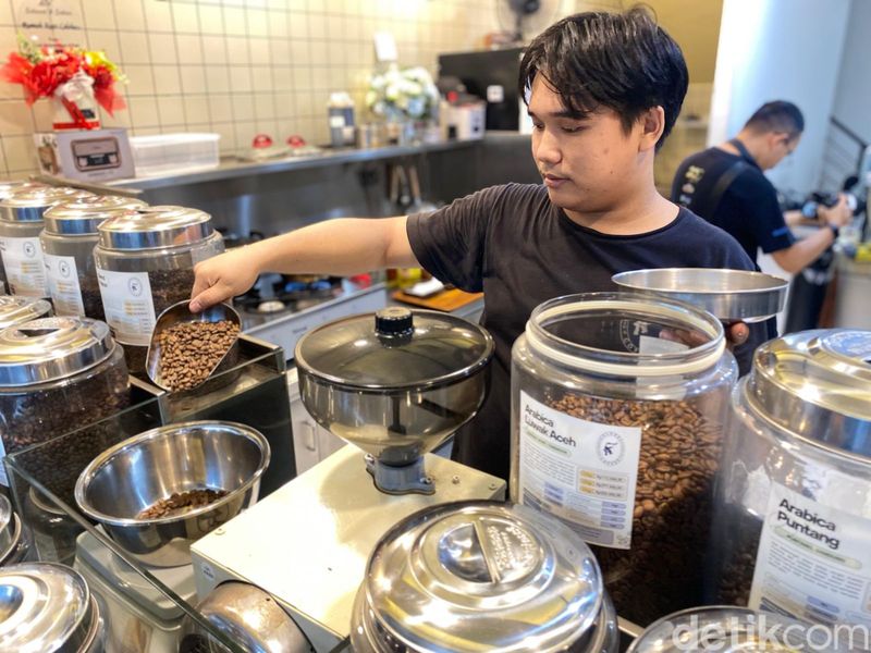 Ragam kuliner di Pasar 8 Alam Sutera