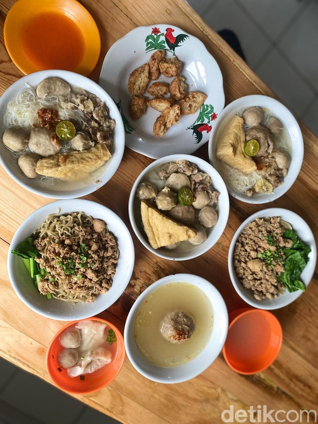 Gurih Sedap! Bakso Gepeng Sultan Hits di Pasar 8 Alam Sutera