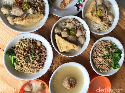 Gurih Sedap! Bakso Gepeng Sultan Hits di Pasar 8 Alam Sutera