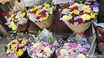 Jelang Valentine Pasar Bunga Kayoon Surabaya Mulai Bergeliat