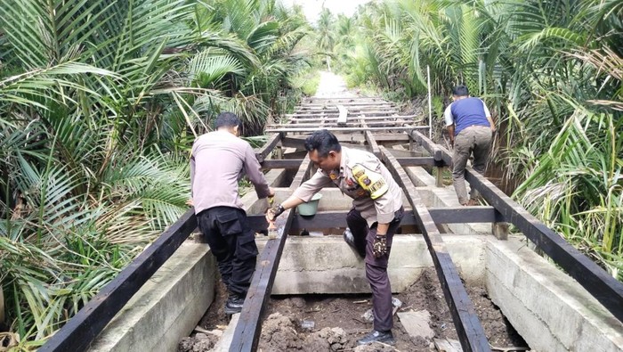 Polda Riau Mulai Bangun Jembatan Merah Putih di Bengkalis, Target 25 Hari