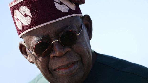 Profil Presiden Nigeria Bola Tinubu. (REUTERS/Adriano Machado)