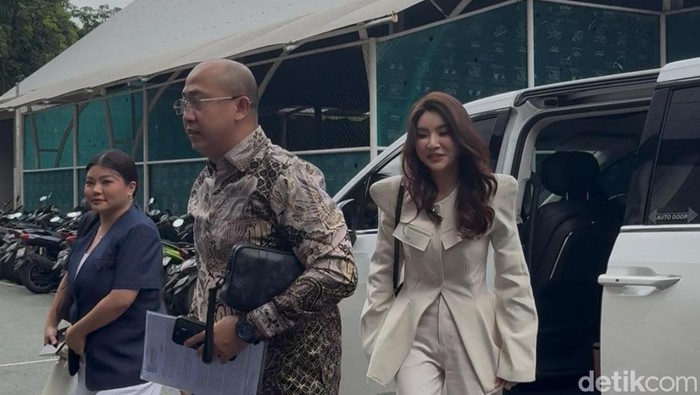 Sarwendah Diperiksa sebagai Saksi Terkait Laporan Ruben Onsu