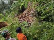 Tanah Bergerak di Sukamakmur Bogor Rusak 15 Rumah, 51 Orang Mengungsi