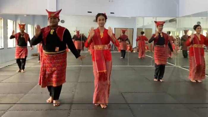 Tentang Tari Piso Surit Suku Karo, Simbol Cinta dan Kerinduan