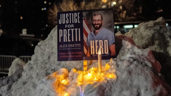 Aksi Solidaritas untuk Alex Pretti, Perawat yang Tewas Ditembak Agen Imigrasi AS