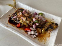 Harga Lauk Ikan Kembung di Singapura hingga Penjual Ayam Goreng Galak