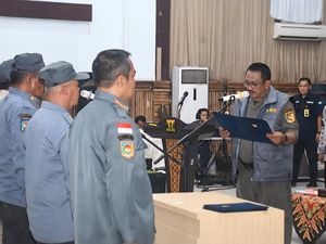 Kukuhkan Belasan Ribu Linmas, Bupati Sukabumi Dorong Jaminan BPJS