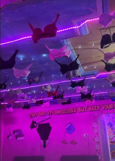 CIgi Kave di Palembang Pakai Bra sebagai Hiasan, Tuai Kecaman Netizen