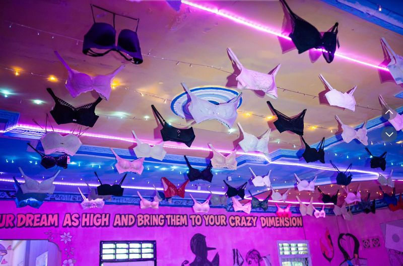 CIgi Kave di Palembang Pakai Bra sebagai Hiasan, Tuai Kecaman Netizen