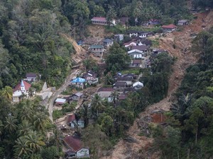 DPR-Pemerintah Sepakat Percepat Pemulihan Bencana Sumatera Sebelum Lebaran
