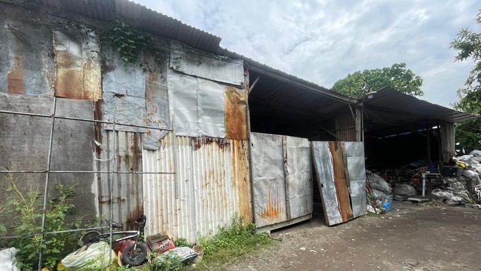 Polisi Telusuri Asal-usul 75 Motor dan 4 Mobil dari Gudang di Sidoarjo