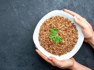Cara Memasak Quinoa yang Benar, Mudah dan Enak untuk Diet Pengganti Nasi
