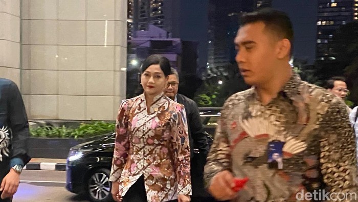 Ketua OJK Sementara Ungkap Jurus Perbaiki Bursa Saham