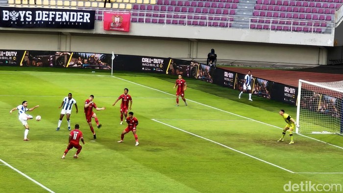 Andrew Jung Bawa Persib Ungguli Persis 1-0 di Babak Pertama