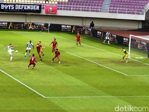 Andrew Jung Bawa Persib Ungguli Persis 1-0 di Babak Pertama