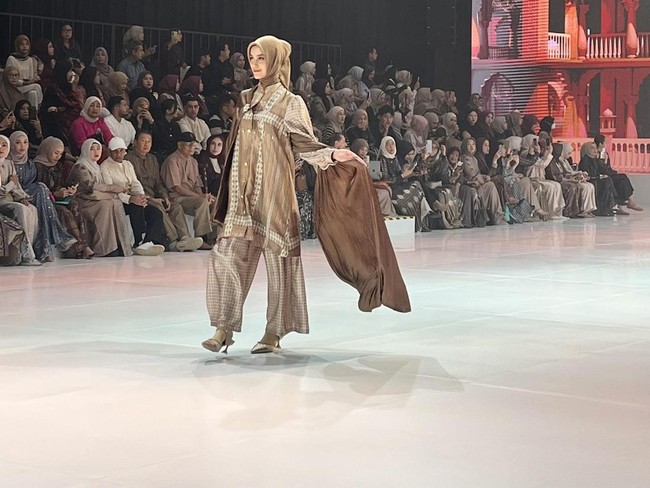 Zaskia & Shireen Sungkar Hadirkan Baju Lebaran Terinspirasi Catur ...