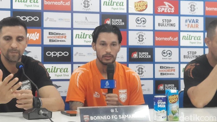 Marcos Astina, saat sesi konferensi pers. (Muhammad Budi Kurniawan/detikKalimantan)