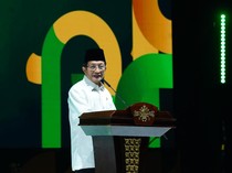 Bahas Tradisi Ponpes-Nahdliyin, Menag Ingatkan Santri Harus Hormati Kiai