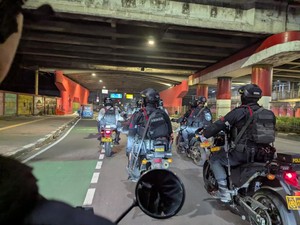 Patroli Brimob-Samapta Polda Metro Gagalkan Balap Liar dan Tawuran di Jaktim