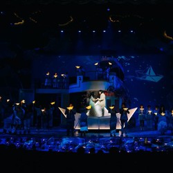 Pemain Musikal Perahu Kertas Excited di Show Perdana: Energi Penonton Gila!