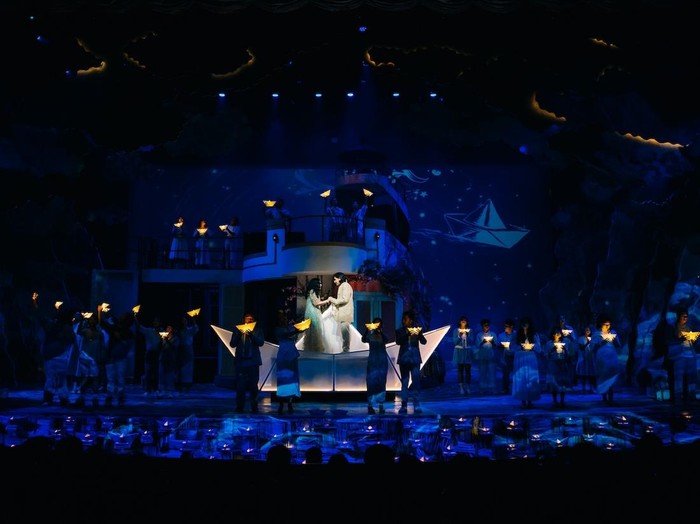 Pementasan Musikal Perahu Kertas Digelar di Ciputra Artpreneur Theatre, Jakarta.
