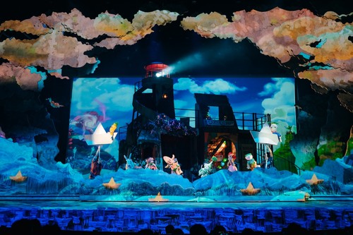 Pementasan Musikal Perahu Kertas Digelar di Ciputra Artpreneur Theatre, Jakarta.