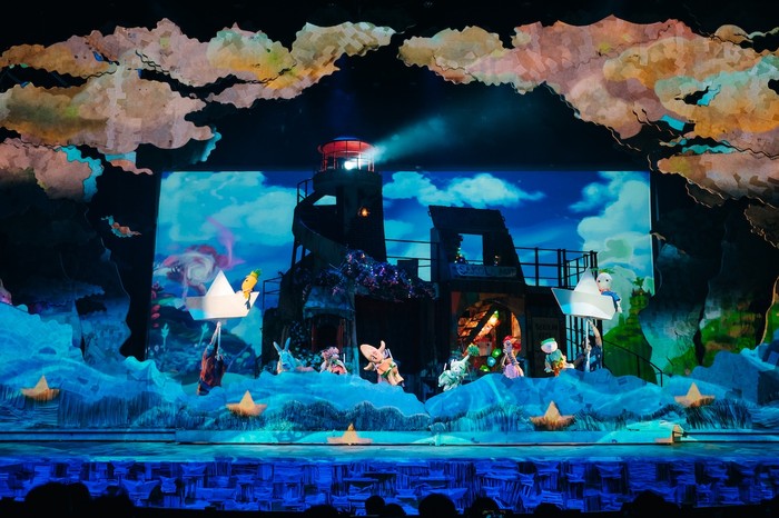 Pementasan Musikal Perahu Kertas Digelar di Ciputra Artpreneur Theatre, Jakarta.