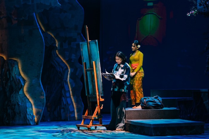 Pementasan Musikal Perahu Kertas Digelar di Ciputra Artpreneur Theatre, Jakarta.