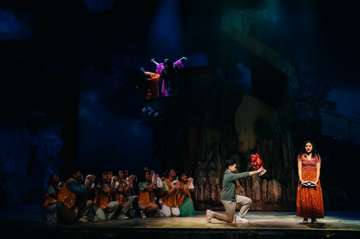 Pementasan Musikal Perahu Kertas Digelar di Ciputra Artpreneur Theatre, Jakarta.