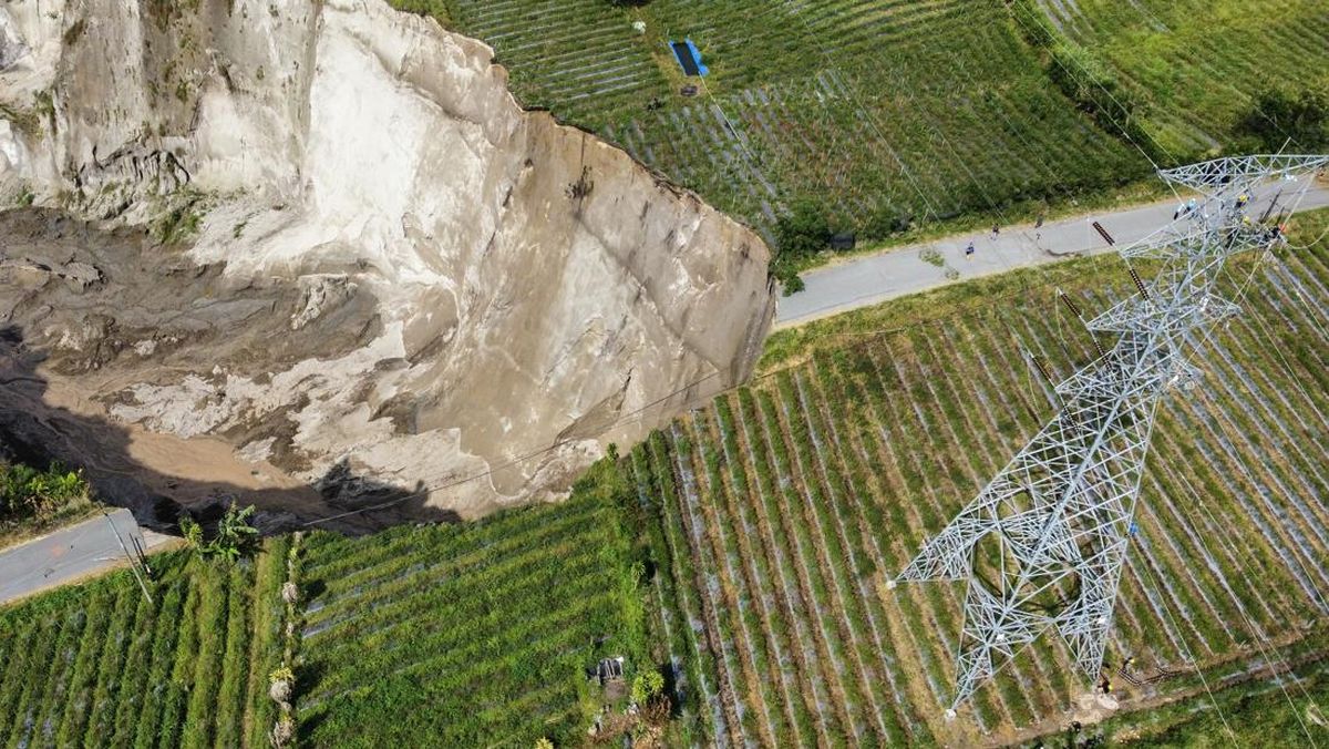 Heboh 1 Lubang Raksasa di Aceh Makin Lebar 2 Heboh 1 Lubang Raksasa di Aceh Makin Lebar