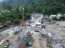 Perbaikan Jalan Lembah Anai Dikebut, Target Siap Dilalui Jelang Mudik Lebaran