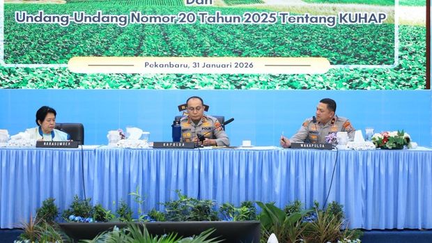 Polda Riau menggelar Focus Group Discussion (FGD) membedah KUHP dan KUHAP baru, Sabtu (31/1/2026). Forum ini dihadiri oleh  Pakar Hukum Pidana Prof. Harkristuti Harkrisnowo, S.H., M.A., Ph.D.