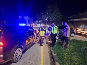 Detik-detik Pemotor Tewas Usai Tertabrak Mobil Patroli Polisi di Palembang