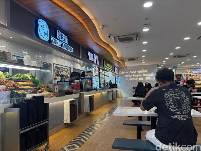 Sarapan di hawker centre