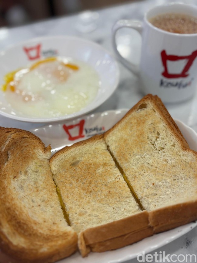 Nyamm! Sarapan Kaya Toast dan Teh Tarik ala Warlok di Singapura