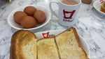 Nyamm! Sarapan Kaya Toast dan Teh Tarik ala Warlok di Singapura