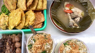 13 Tahun Jualan, Soto Kudus Ini Jadi Sarapan Favorit di Pasar 8 Alsut