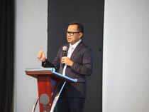 Wamendagri Sentil Anggaran Meja Biliar DPRD Sumsel: Realokasi Saja!