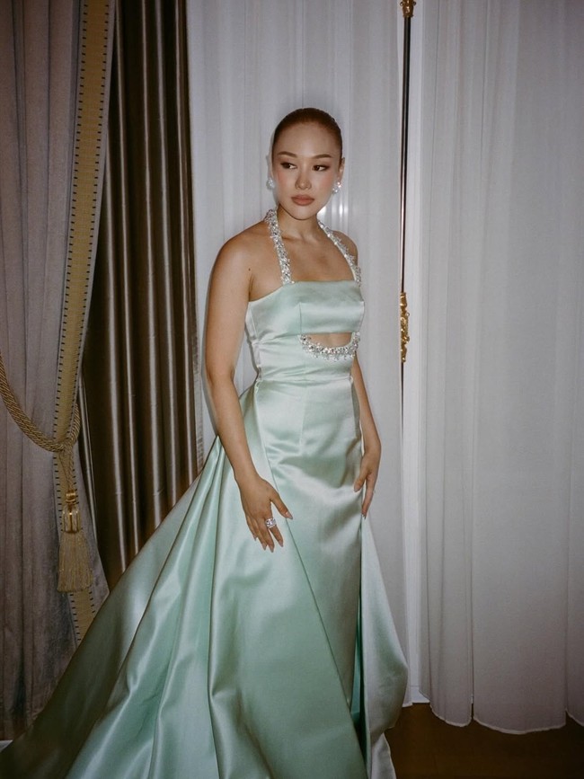 Setelah kembali ke Australia, Yerin melanjutkan studi di National Institute of Dramatic Art (NIDA), Sydney. Ia lulus pada 2018 dengan gelar Bachelor of Fine Arts, jurusan Musical Theatre. Foto: Instagram/@yerinha_