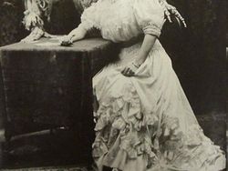 10 Foto Hitam Putih yang Bikin Merinding, Kalau Penakut Jangan Lihat