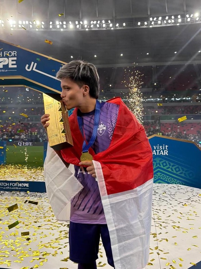 Atta Halilintar Atta Halilintar bermain di laga amal Match For Hope 2026, Qatar.
