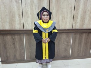Dari ART ke Calon Asesor, Ini Kisah Bariah Difabel Lulusan UT yang Pantang Menyerah